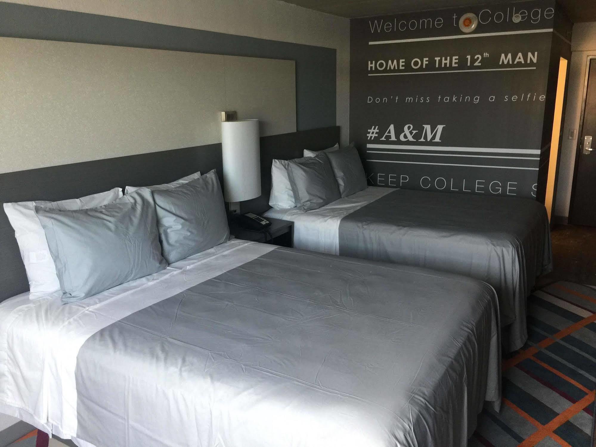 Tryp By Wyndham College Station Hotel Bagian luar foto